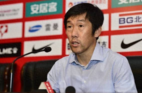 练职位, 久尔杰维奇, 提前到北京