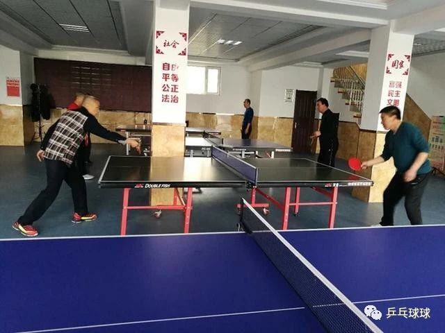 乒乓球是隔, 的亲子方式, 还有很大的 乒乓球是隔, 的亲子方式, 还有很大的