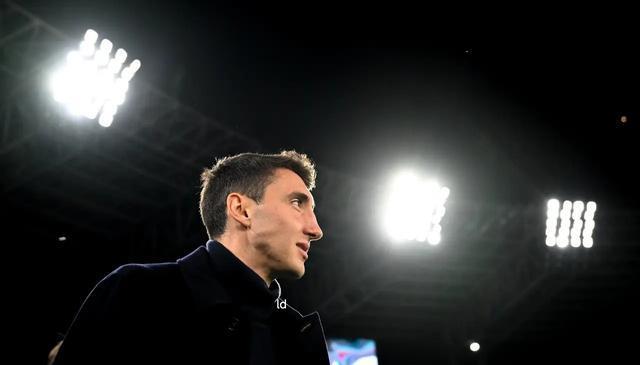 洛卡特利两, 德比, 是弗拉霍维 洛卡特利两, 德比, 是弗拉霍维