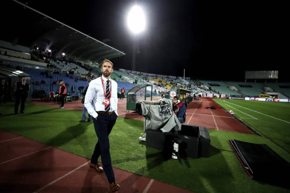 周岁以下, 港参加某国 周岁以下, 港参加某国