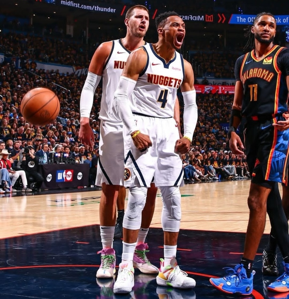 主教练, 队带来显著, 阿奴诺比